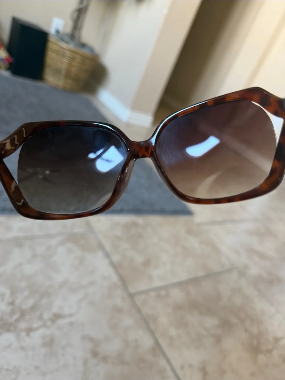 Tommy Hilfiger tortoise sunnies